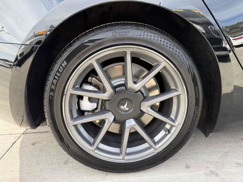 Used 2021 Tesla Model 3 Standard Range Plus RWD image 9