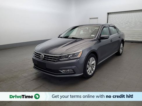 Used 2018 Volkswagen Passat 2.0T SE FWD image 1