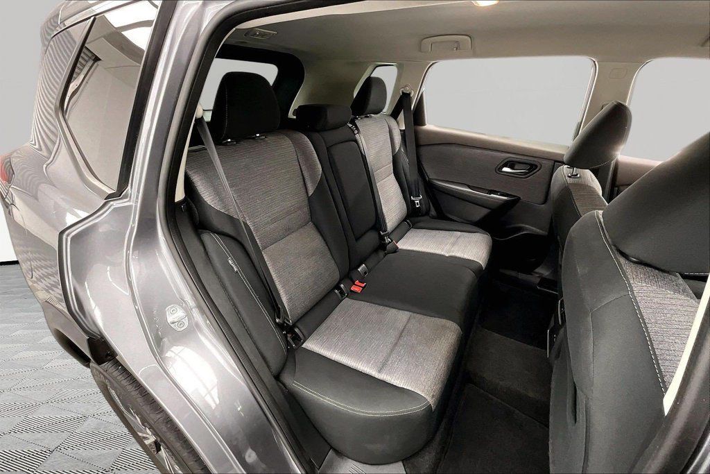 Used 2021 Nissan Rogue SV FWD image 27