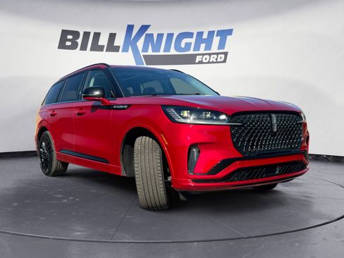 Used 2025 Lincoln Aviator Reserve w/ Equipment Group 201A image 7