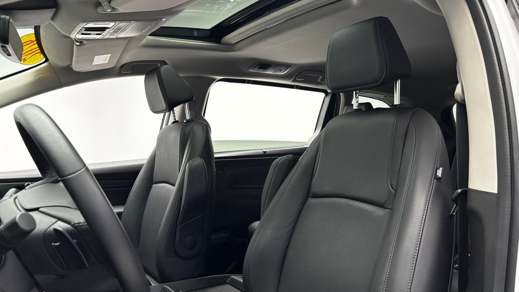 Used 2026 Honda Odyssey EX-L image 9