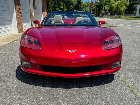 Used 2008 Chevrolet Corvette Convertible w/ Preferred Equipment Group RWD image 17
