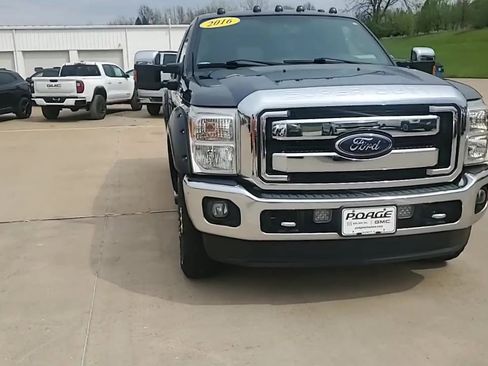 Used 2016 Ford F250 Lariat w/ Chrome Package image 3