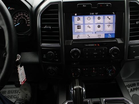 Used 2018 Ford F150 XLT w/ Equipment Group 302A Luxury AWD/4WD image 15