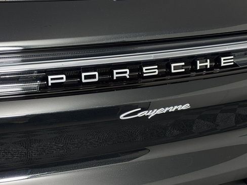 Certified 2026 Porsche Cayenne AWD/4WD image 13