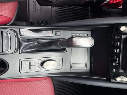 Used 2024 Lexus IS 350 F Sport RWD image 22