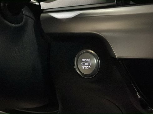 Used 2020 Kia Telluride LX AWD/4WD image 23