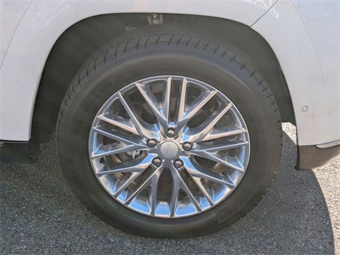 Used 2018 Jeep Grand Cherokee Summit w/ Trailer Tow Group IV image 35