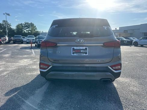 Used 2019 Hyundai Santa Fe SE AWD/4WD image 4