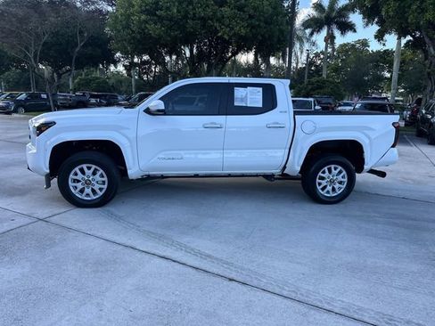 Used 2024 Toyota Tacoma SR5 RWD image 31