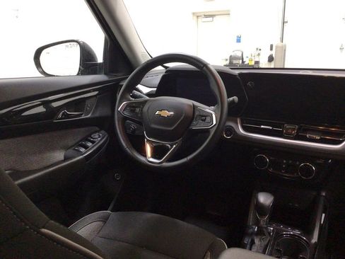 Used 2024 Chevrolet TrailBlazer LT w/ Convenience Package image 13