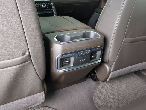 Used 2025 GMC Sierra 1500 Denali w/ Denali Reserve Package AWD/4WD image 42