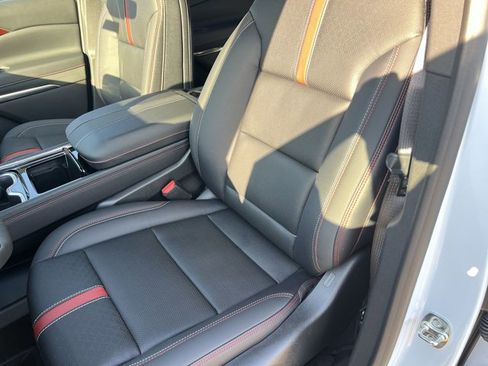 New 2026 Chevrolet Traverse RS w/ LPO, Floor Liner Package image 20