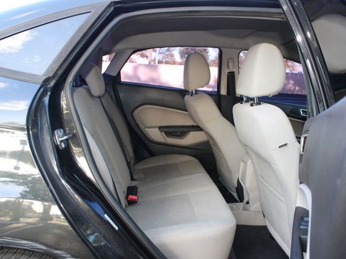 Used 2015 Ford Fiesta SE FWD image 18