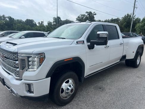 Used 2023 GMC Sierra 3500 Denali w/ Denali Ultimate Package AWD/4WD image 1