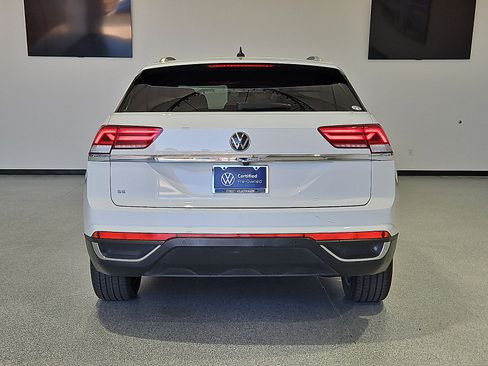 Certified 2023 Volkswagen Atlas Cross Sport SE w/ Panoramic Sunroof Package FWD image 7