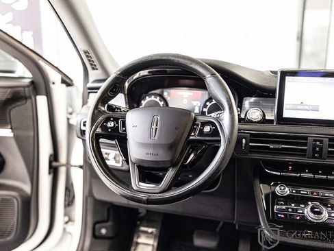Used 2020 Lincoln Corsair AWD w/ Premium Package image 34