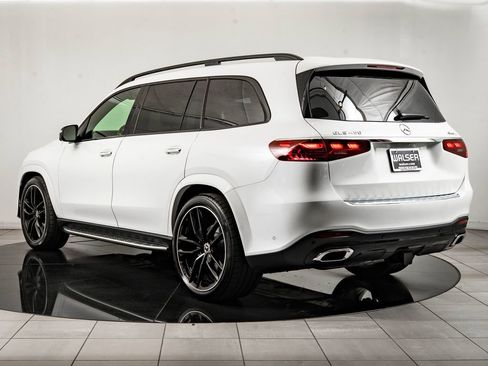 Used 2025 Mercedes-Benz GLS 450 4MATIC image 6