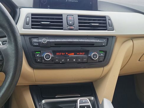 Used 2014 BMW 328i Gran Turismo xDrive image 18