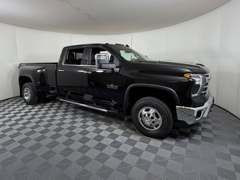 New 2026 Chevrolet Silverado 3500 LTZ image 1