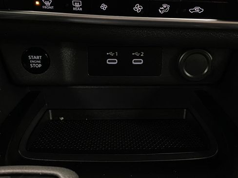 Certified 2025 Nissan Rogue SV image 25