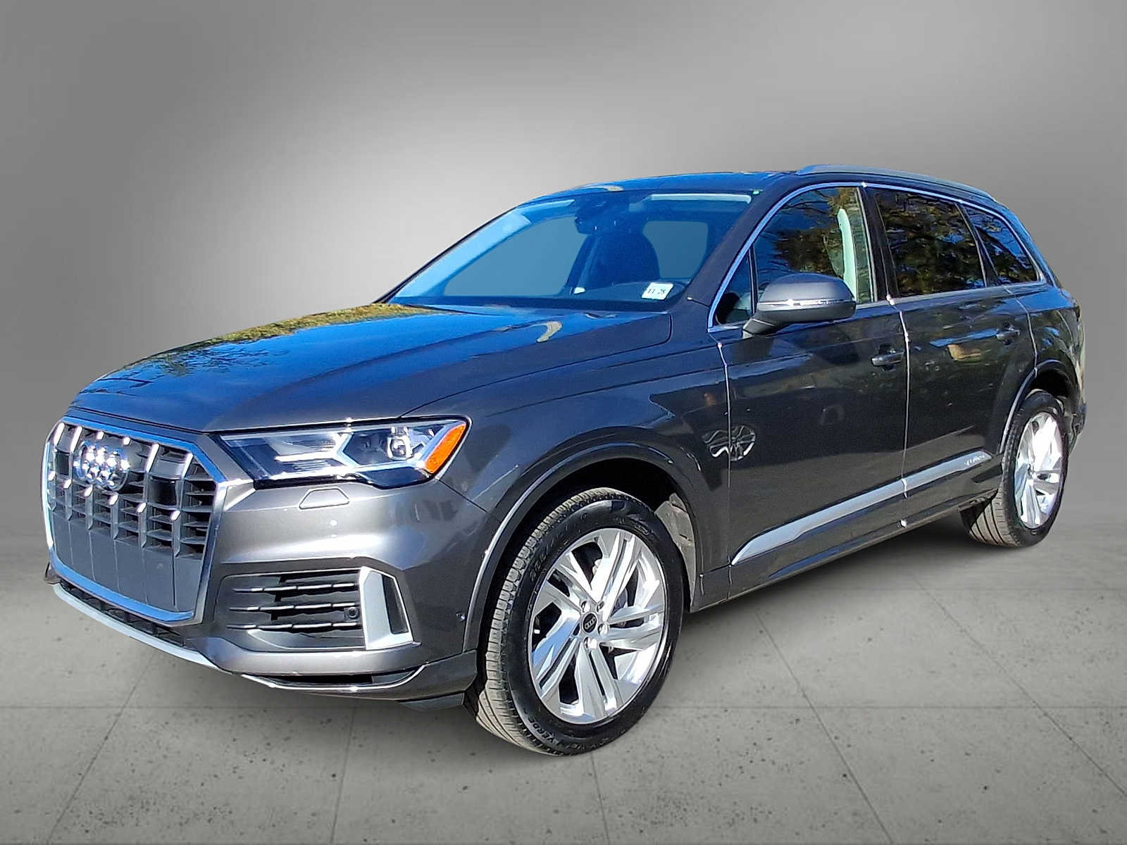 Used 2023 Audi Q7 2.0T Premium w/ Convenience Package AWD/4WD image 4