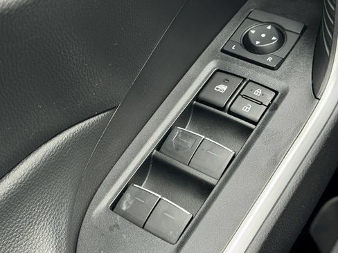 Used 2023 Toyota RAV4 XLE AWD/4WD image 31