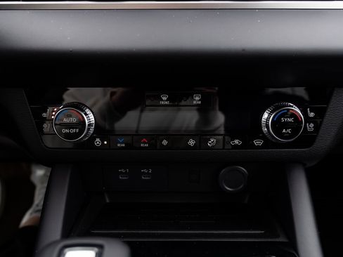 New 2026 Mitsubishi Outlander SEL image 16