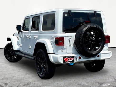 Used 2021 Jeep Wrangler Unlimited Sahara AWD/4WD image 4