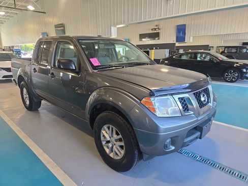 Used 2017 Nissan Frontier SV AWD/4WD image 4