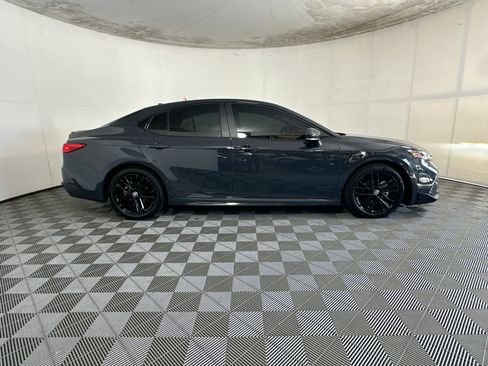 Used 2025 Toyota Camry SE w/ Convenience Package FWD image 2