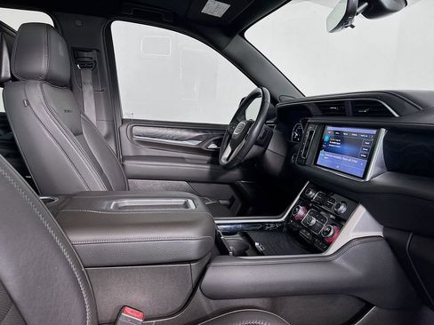 Used 2021 GMC Yukon XL Denali w/ Denali Ultimate Package image 36