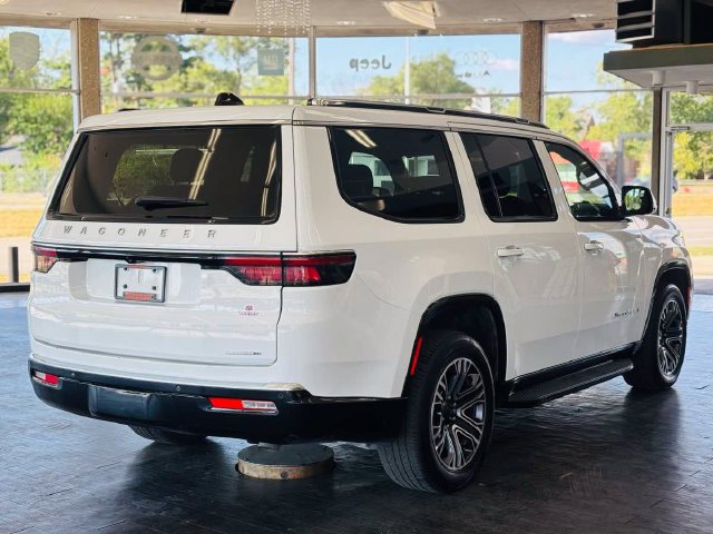 Used 2024 Jeep Wagoneer Series II w/ Flexible Seating Group AWD/4WD image 8