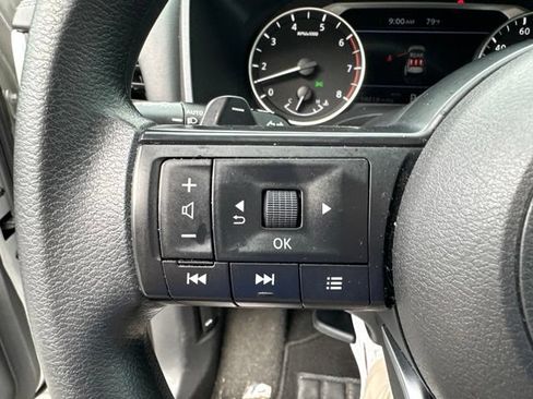 Used 2024 Nissan Rogue SV AWD/4WD image 21