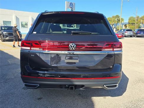 New 2026 Volkswagen Atlas SE FWD image 4