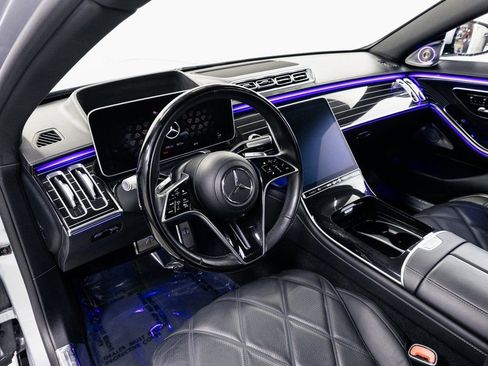 Used 2024 Mercedes-Benz Maybach S 580 4MATIC image 9