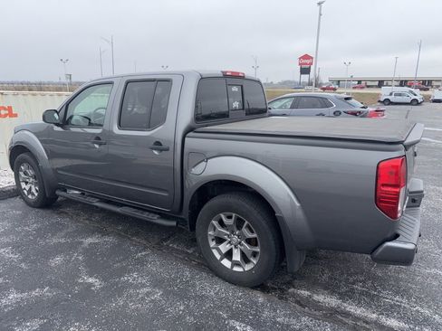 Used 2020 Nissan Frontier SV image 11