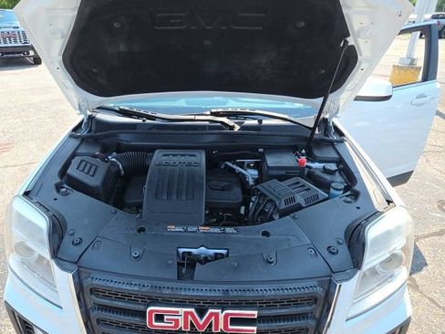 Used 2016 GMC Terrain SLE FWD image 33