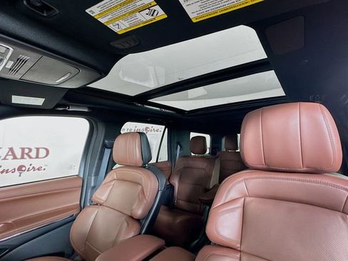 New 2026 Lincoln Navigator Reserve AWD/4WD image 24