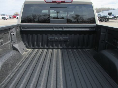 New 2026 GMC Sierra 1500 AT4X AWD/4WD image 9