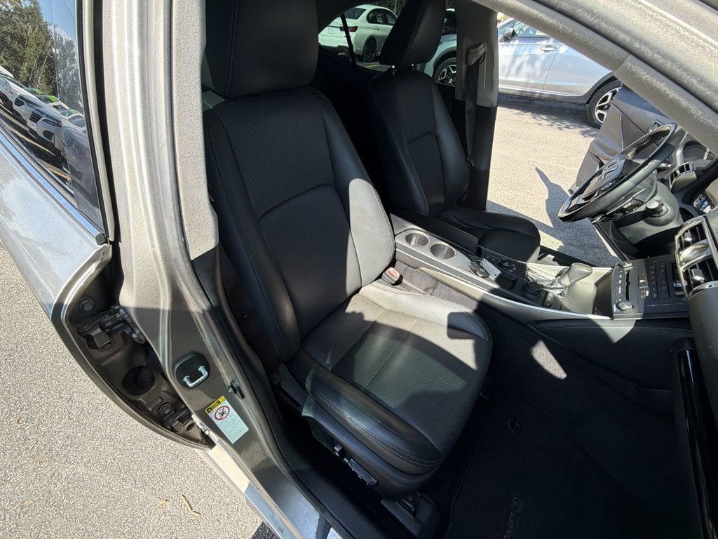 Used 2015 Lexus IS 250 RWD image 20