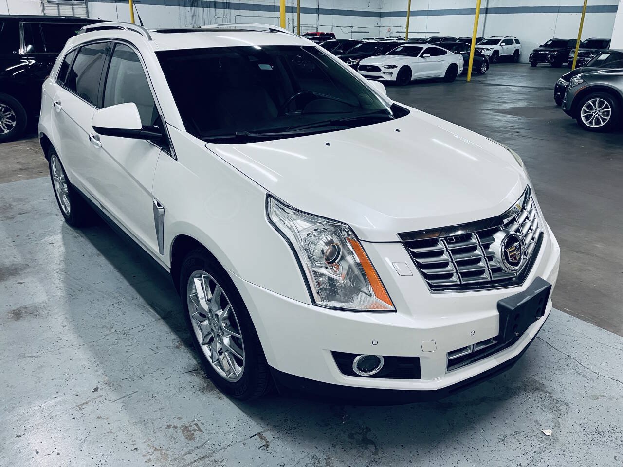 Used 2014 Cadillac SRX Premium FWD image 4