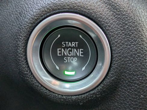 Used 2021 Chevrolet Silverado 1500 LT image 28