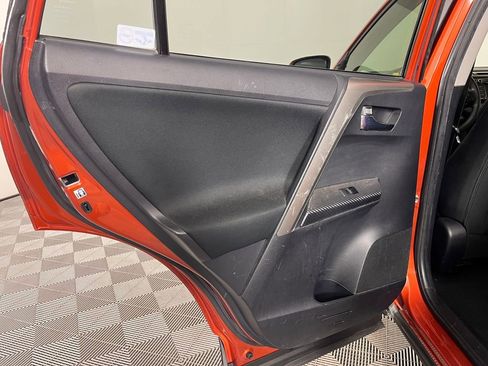 Used 2015 Toyota RAV4 XLE image 12