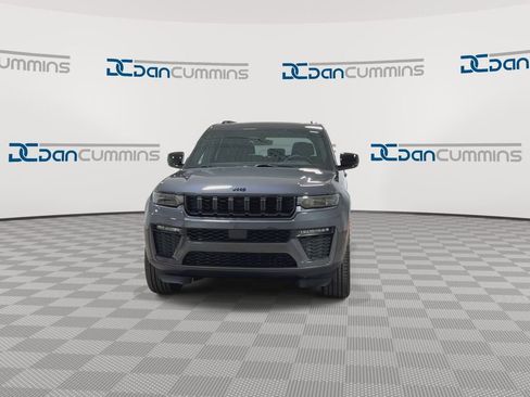 New 2026 Jeep Grand Cherokee Limited AWD/4WD image 3