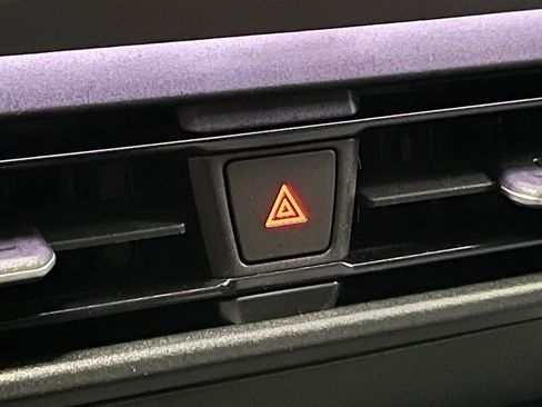 New 2026 Volkswagen Tiguan SE R-Line image 11