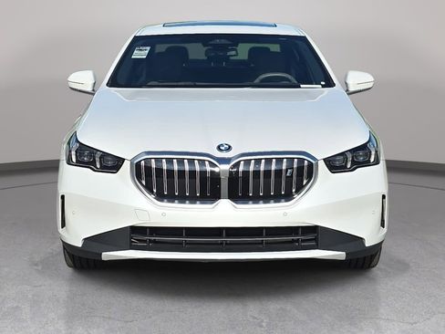 Used 2024 BMW i5 eDrive40i w/ Premium Package RWD image 2