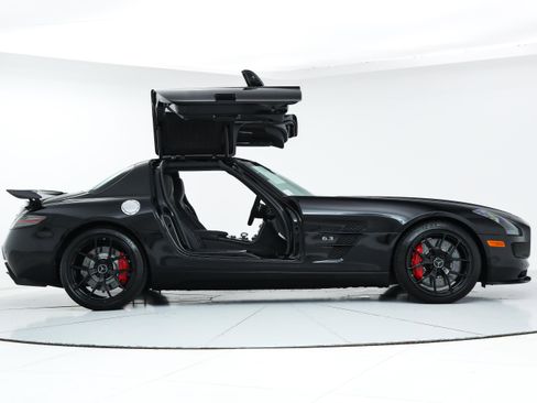 Used 2015 Mercedes-Benz SLS AMG GT Final Edition image 19
