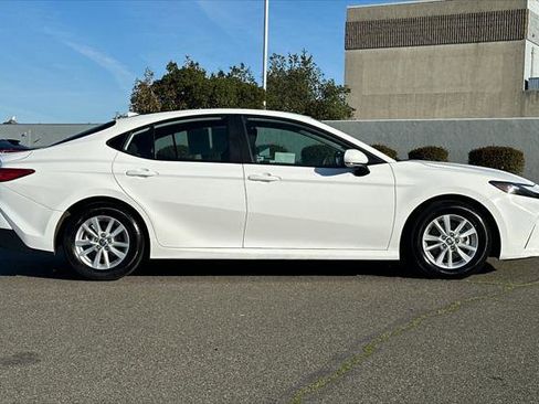 Certified 2025 Toyota Camry LE image 6