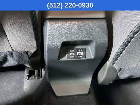 Used 2025 Subaru Crosstrek 2.0i Premium image 31